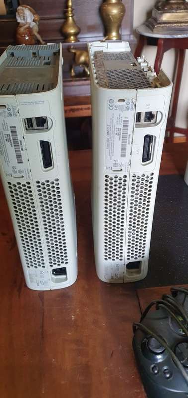 4 XBOX Consoles