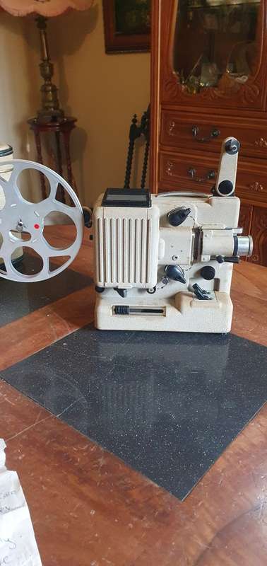 Eumig 8 Projector