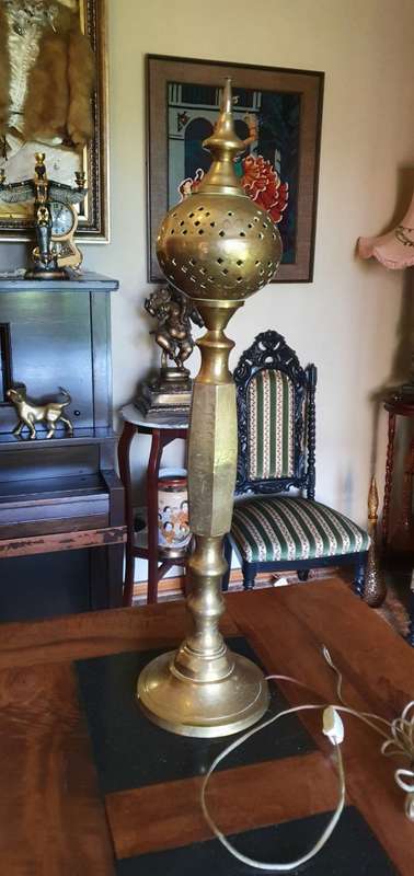 86 cm Tall Vintage Brass Lamp