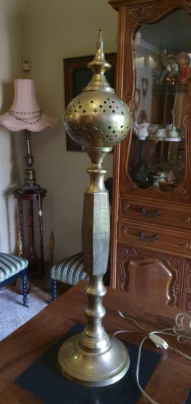 86 cm Tall Vintage Brass Lamp