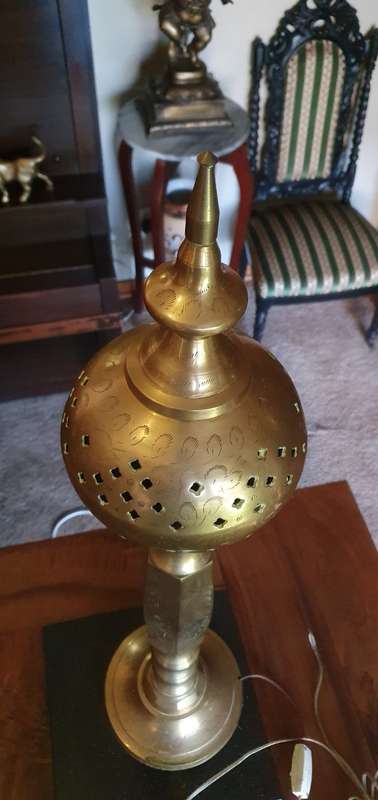 86 cm Tall Vintage Brass Lamp