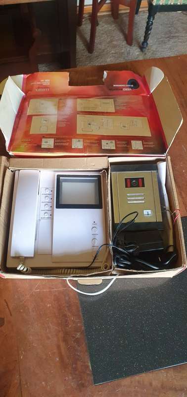 Electronic Intercom System