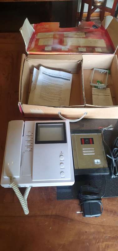 Electronic Intercom System