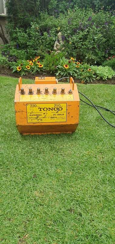 Large Oil Cooled Tongo Welding Machine 250 amp