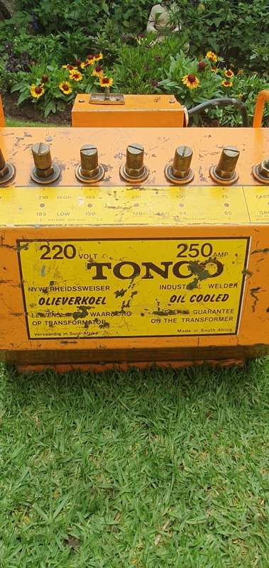 Large Oil Cooled Tongo Welding Machine 250 amp