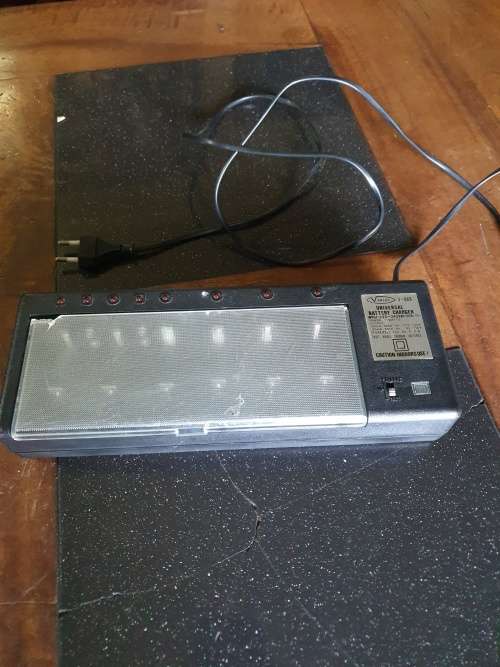 Vintage Vanson Universal Battery Charger
