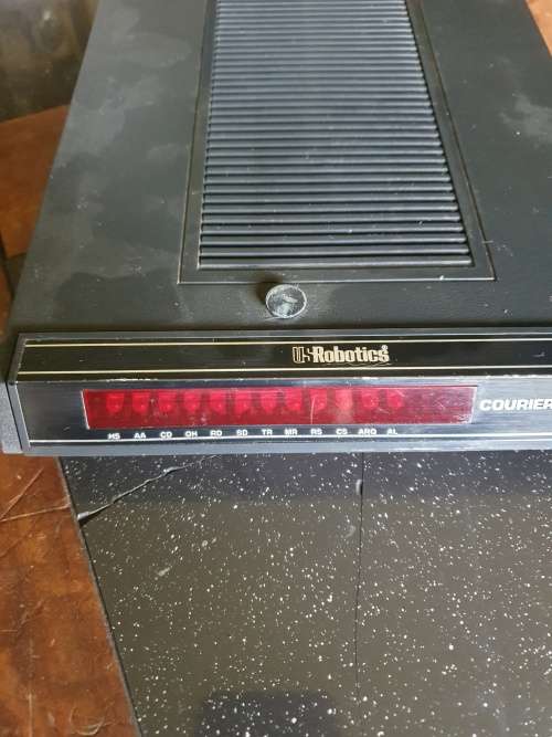 USRobotics Courier HST Modem