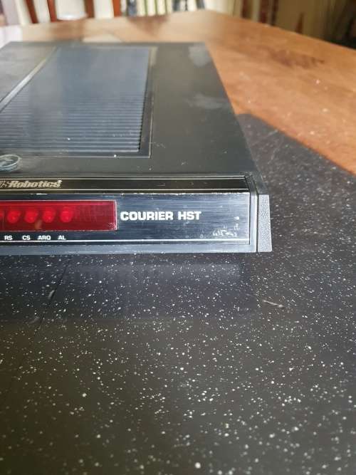 USRobotics Courier HST Modem