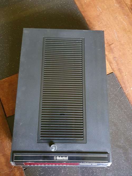 USRobotics Courier HST Modem