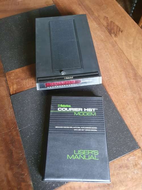 USRobotics Courier HST Modem