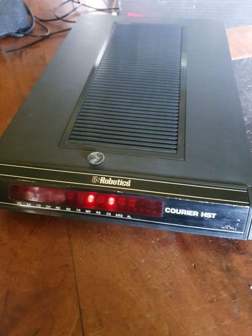 USRobotics Courier HST Modem