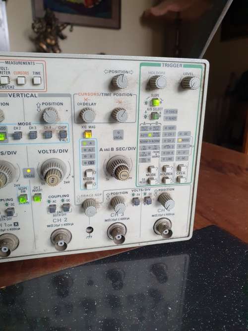 Tektronix 2246 100 MHz Oscilloscope
