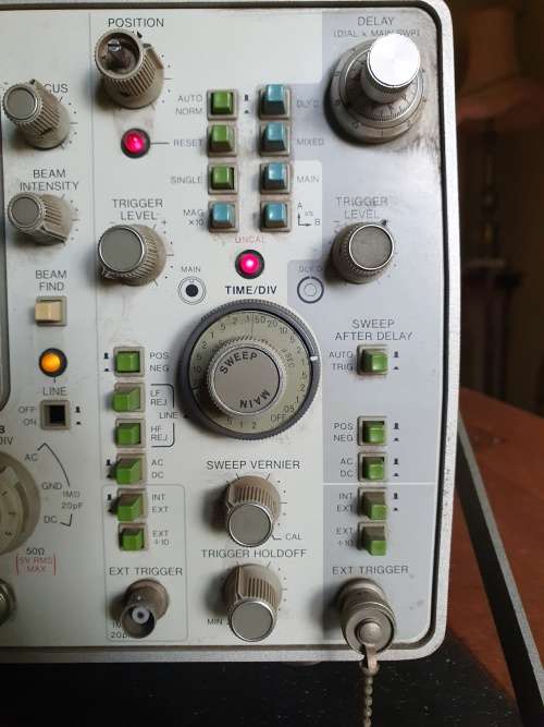 Hewlett Packard 1740 A 100 MHz Oscilloscope