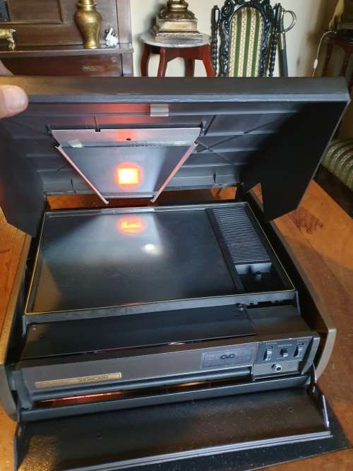 Rare Vintage Showcase  Magnetic 2050 ME Portable Projector