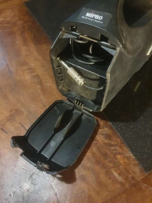 MIPRO MA 101 Wireless Megaphone