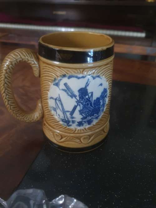 Stunning Molded Sweetie Jar & Beautiful Modern Crystal Ashtrays & A Delft Mug