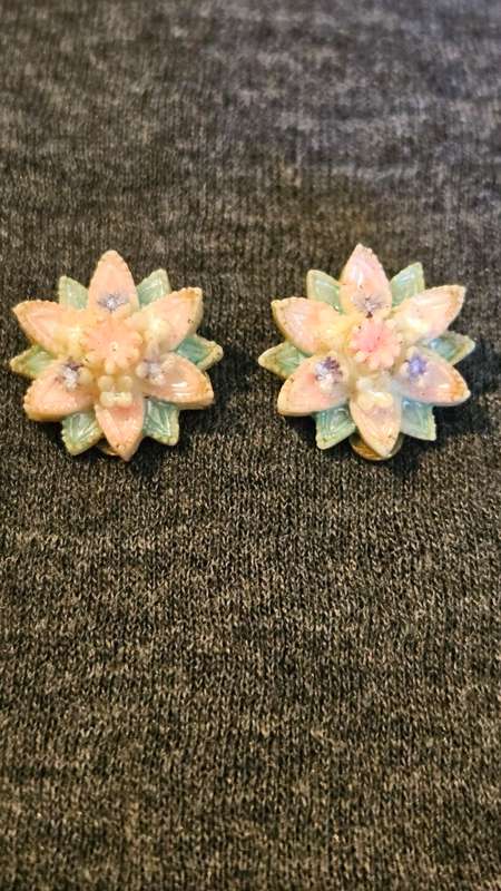 Gorgeous Set of 1930s-1950s Porcelain Earings