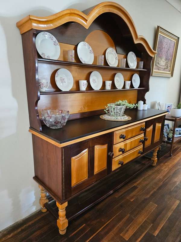 Yellow Wood & Imbuia Dining Room Set