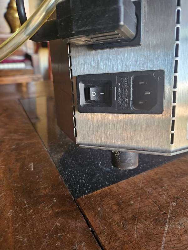 LEVA QUEll Water Levitating Machine
