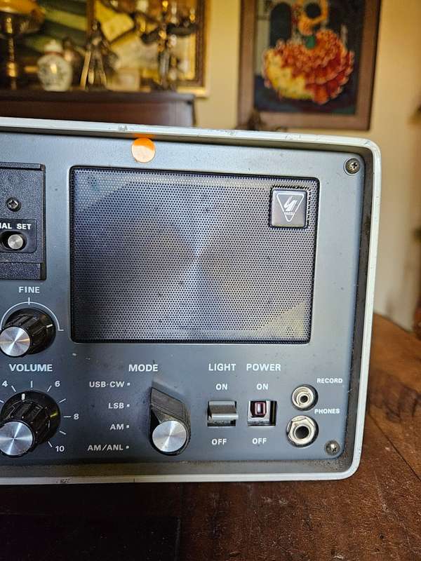 Vintage Yaesu Musen Japanese Communications Receiver FRG-7