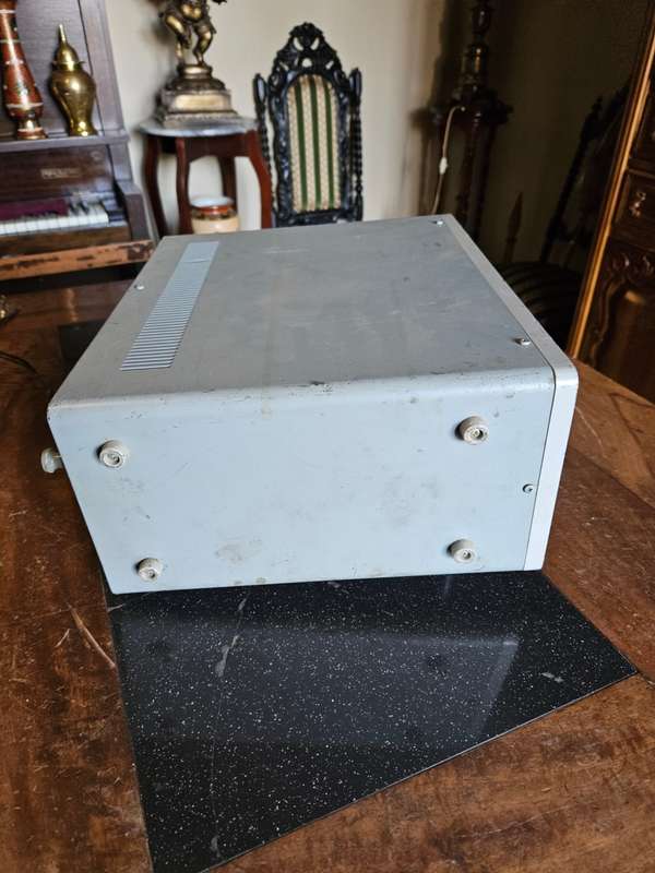 Vintage Yaesu Musen Japanese Communications Receiver FRG-7