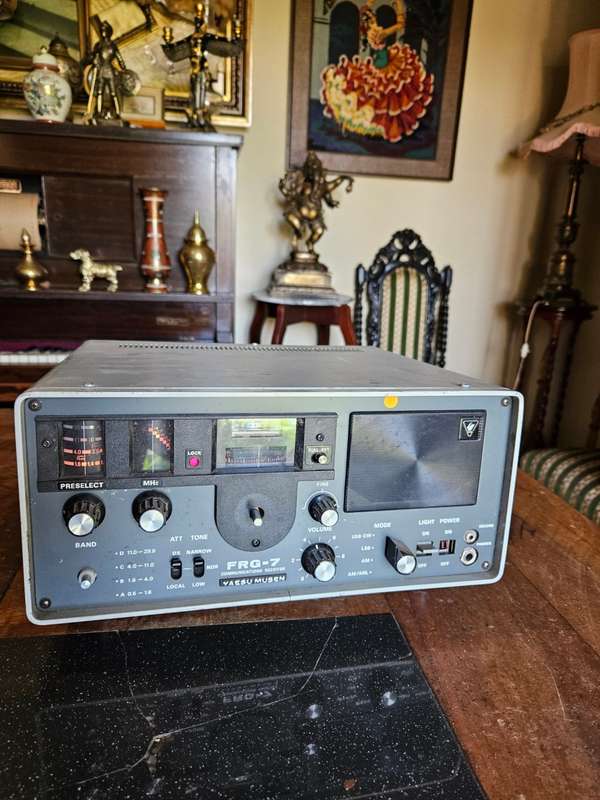 Vintage Yaesu Musen Japanese Communications Receiver FRG-7