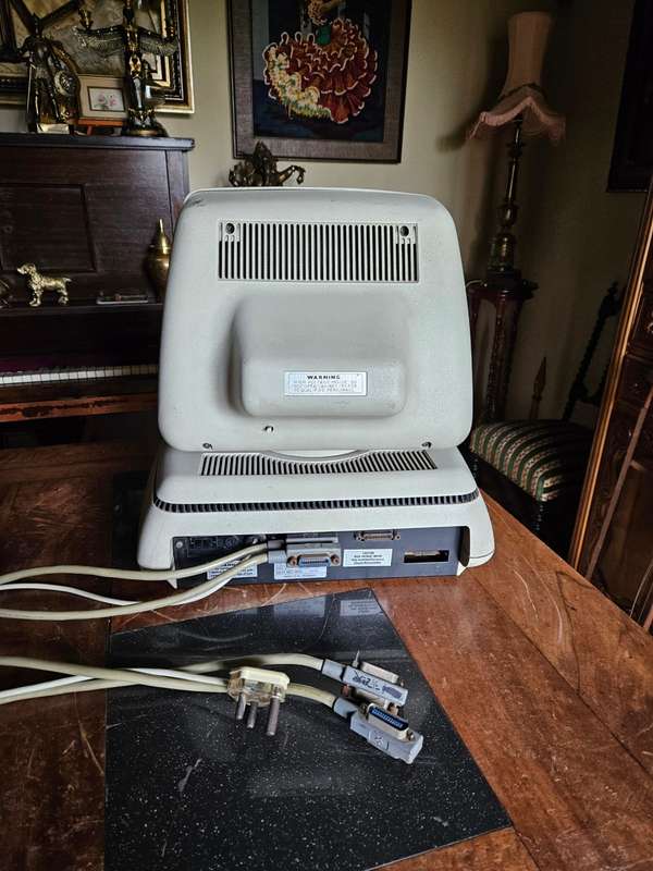 Vintage Commodore Computer 8032 SK