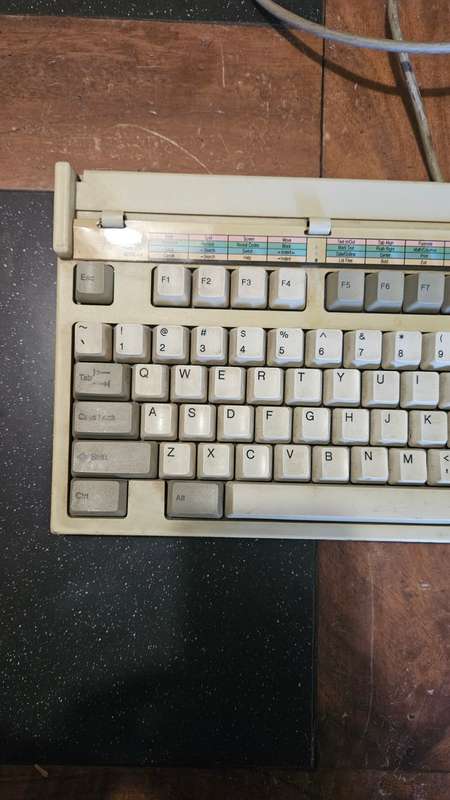 Vintage Mecer Keyboard