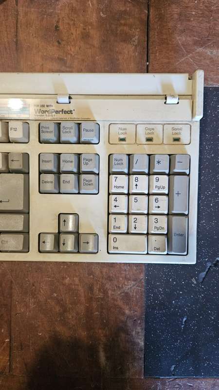 Vintage Mecer Keyboard