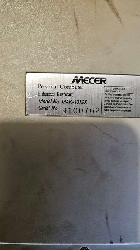 Vintage Mecer Keyboard