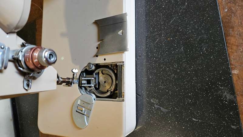 Singer Sewing Machine Model 401 G 13 Made in Germany