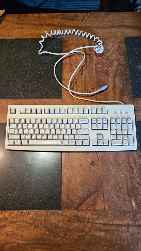D 91275 Auerbach/ Opf Keyboard Model RS6000M