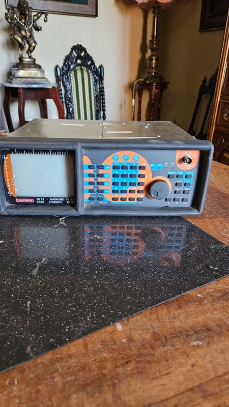 Unaohm Field Strength Meter