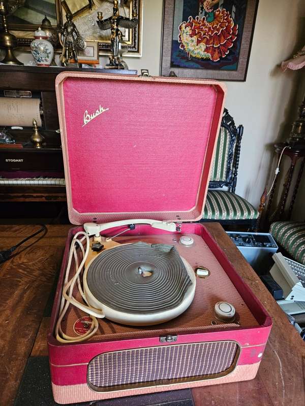 Vintage Bush Player