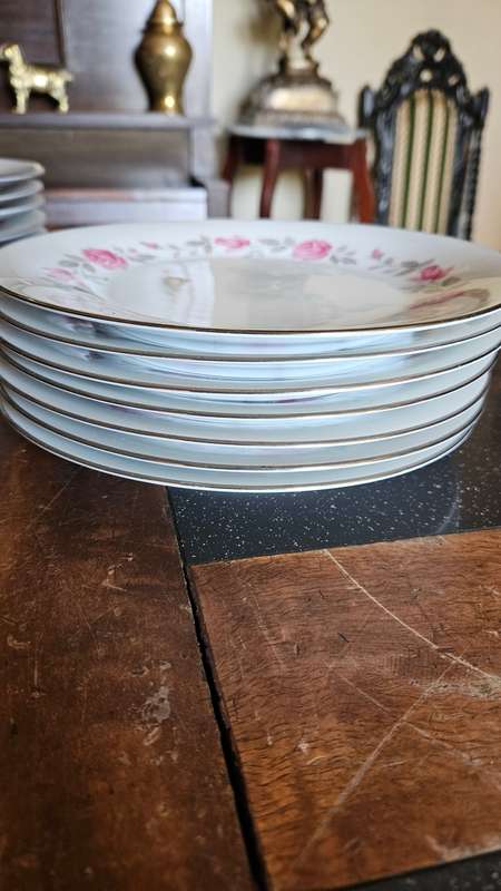 Noritake Carmin Plates & Bowls