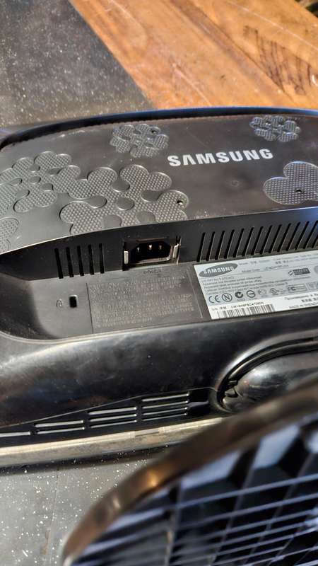 Samsung SyncMaster Monitor 633NW