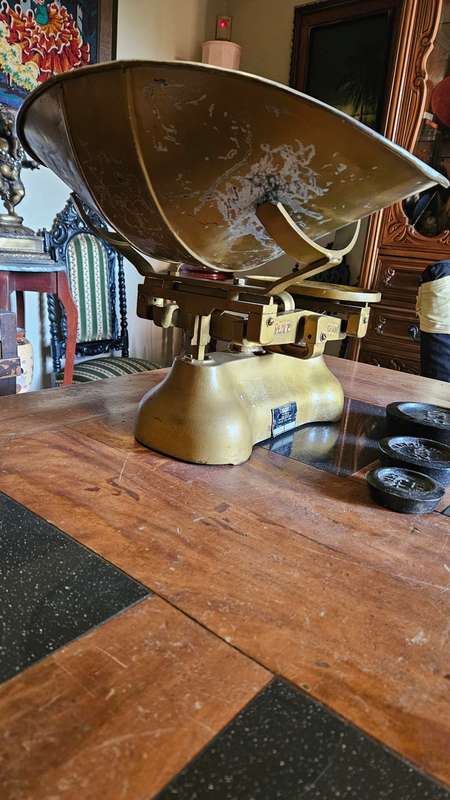Vintage Avery Scale & Weights