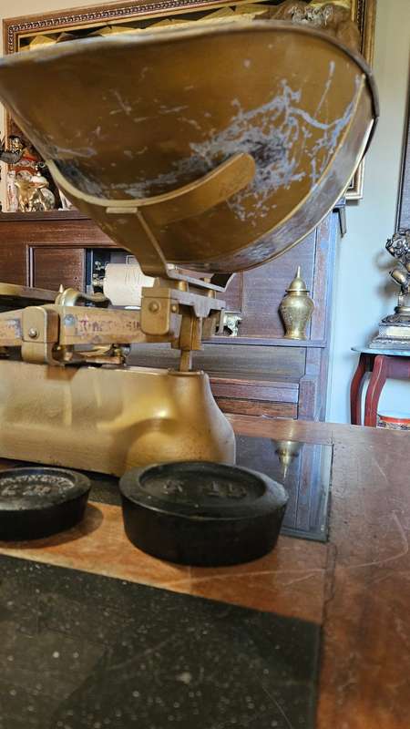 Vintage Avery Scale & Weights