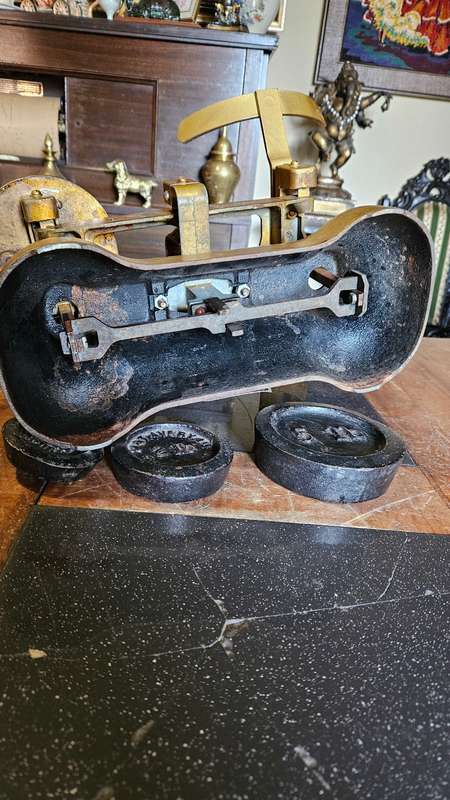 Vintage Avery Scale & Weights