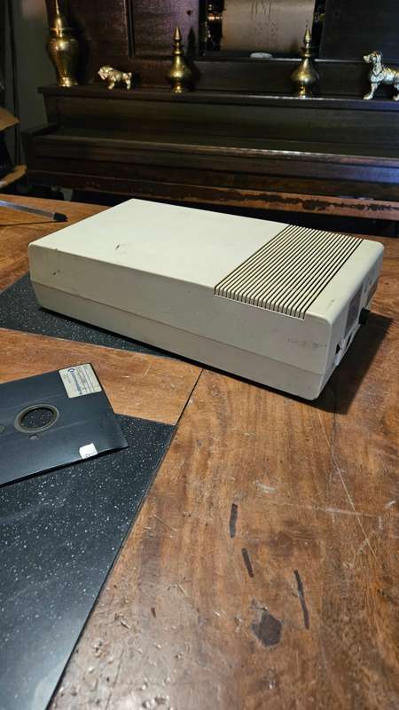 Commodore VIC 1541 Single Floppy Drive