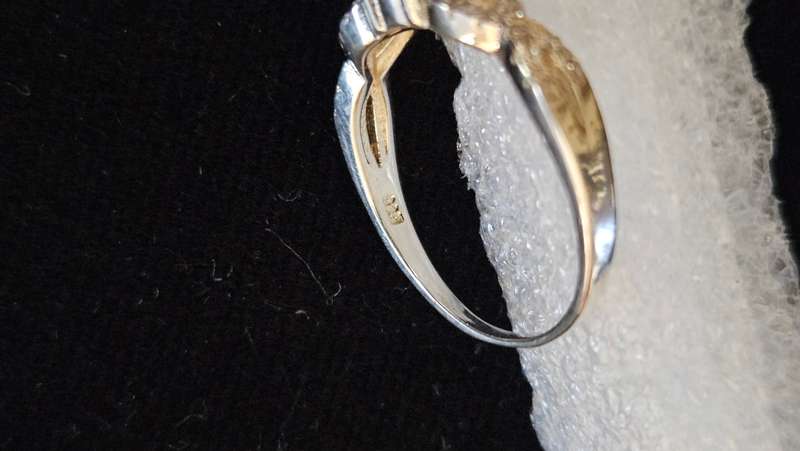 Silver Ladies Ring