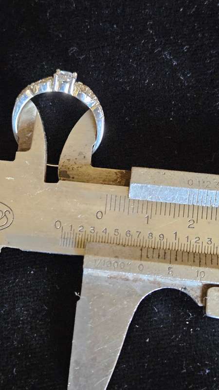 Silver Ladies Ring