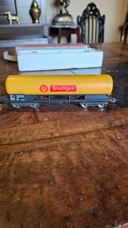 Lima Train Shellgas Coach