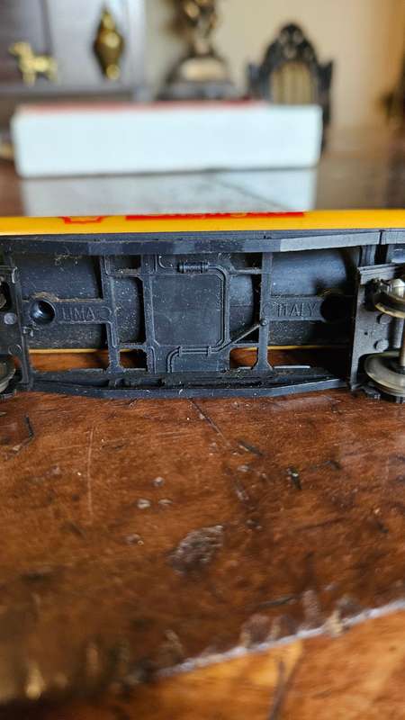 Lima Train Shellgas Coach