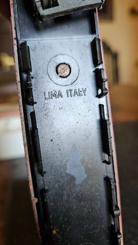Lima Rail Coach 8907