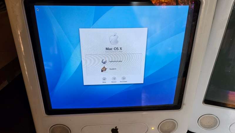 3 X Apple eMAC's Model A1002