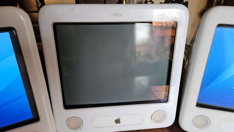 3 X Apple eMAC's Model A1002