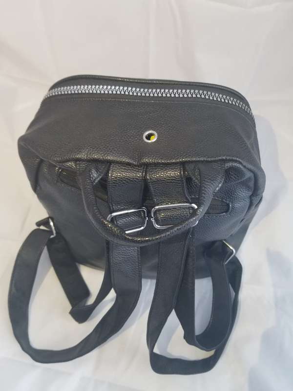 NEW SPECIAL BRAND NEW LUXURY CASUAL/FASHION BACKPACK FOR SALE