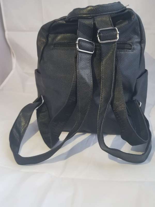 NEW SPECIAL BRAND NEW LUXURY CASUAL/FASHION BACKPACK FOR SALE
