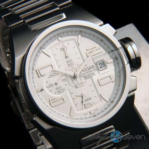 PULSAR **AUTHENTIC BRANDED 100m CHRONOGRAPH ALARM WATCH